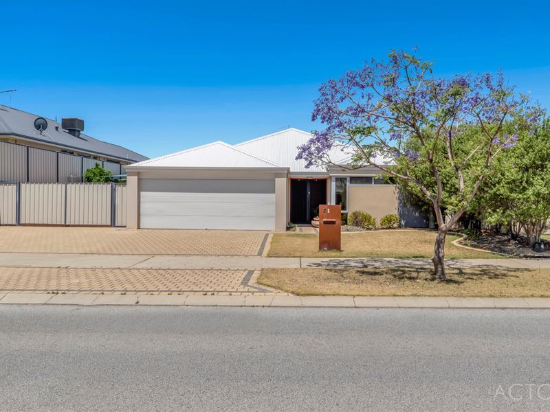 24 Kirkland Way, Meadow Springs