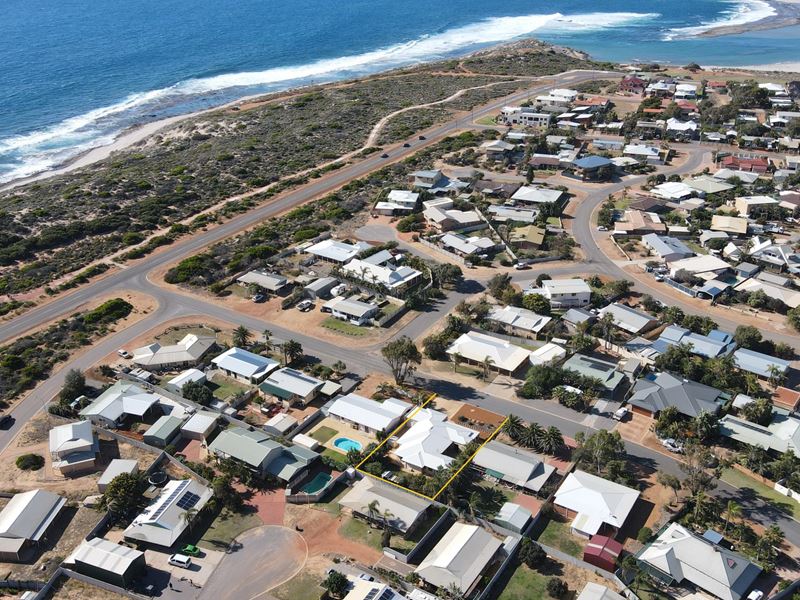 12 Gantheaume Crescent, Kalbarri WA 6536