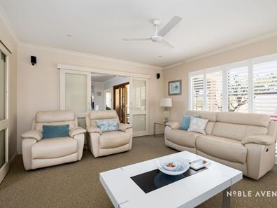 10 Madeira Turn, Hillarys WA 6025