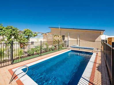 3 Beach View, Drummond Cove WA 6532