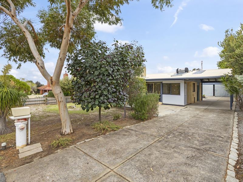 63 Archidamus Rd, Coolbellup