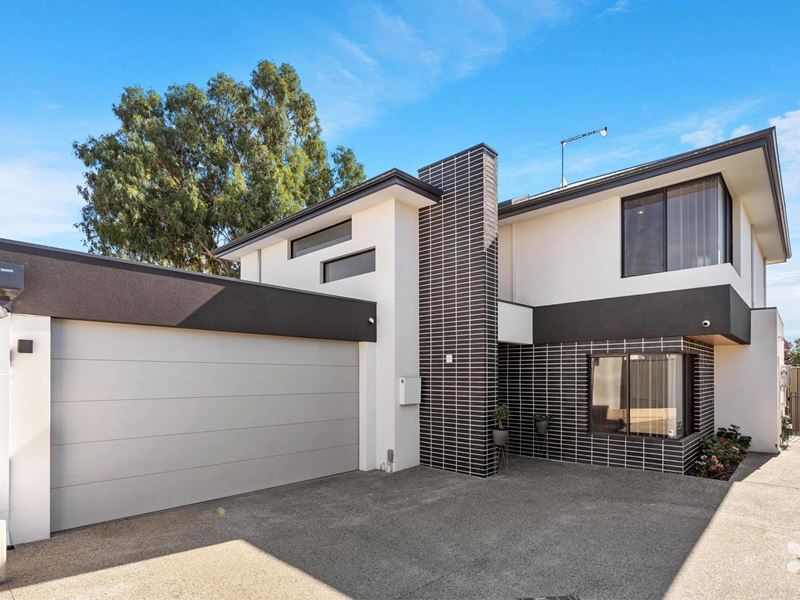 16B Parklands Square, Riverton
