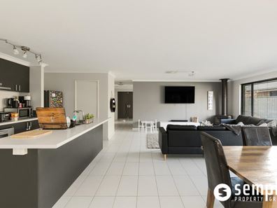 8 Songlark Court, Baldivis WA 6171