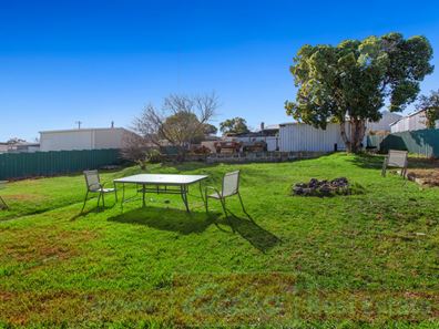 14 Bunbury Street, Collie WA 6225