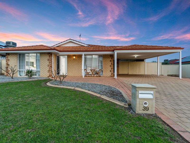 39 Woodbine Loop, Tapping