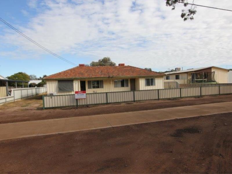 17 Currall Street, Narembeen WA 6369