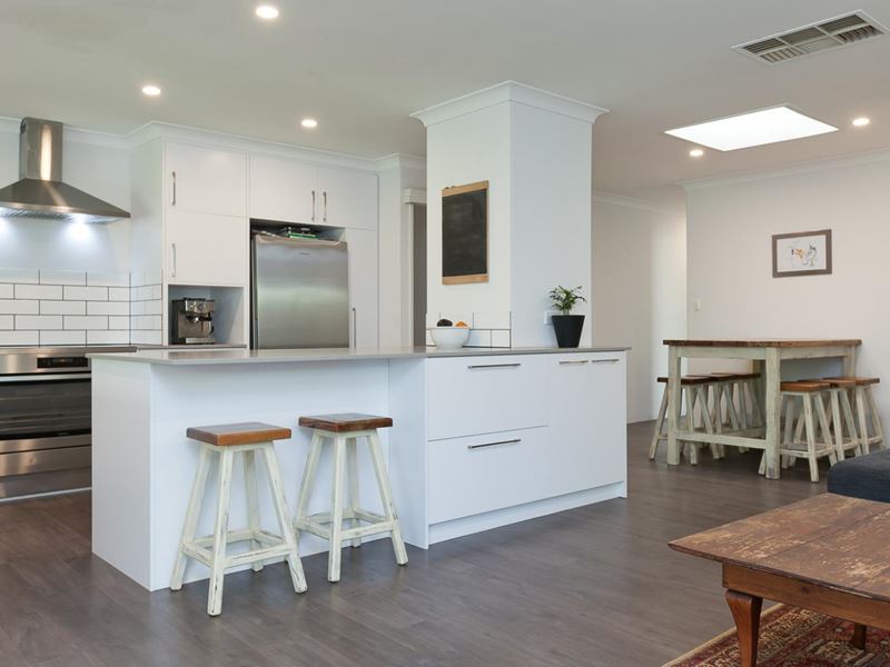 5 Greenham Place, Bibra Lake