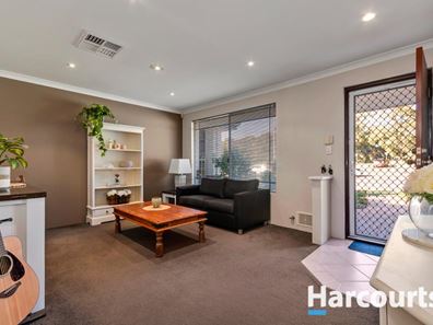 17 Turquoise Loop, Banksia Grove WA 6031