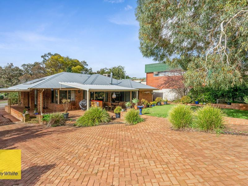 14 Rooth Road, Lesmurdie