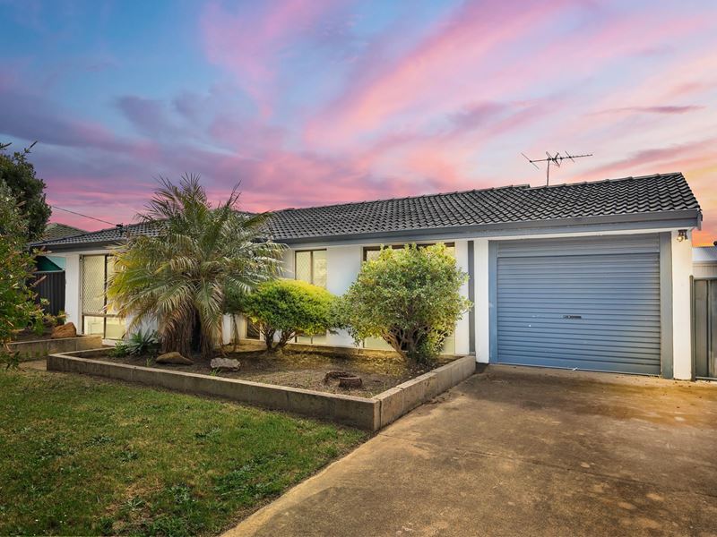 24 Kinkella Drive, Carey Park