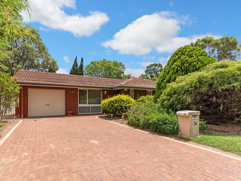 38 Wirilda Crescent, Greenwood