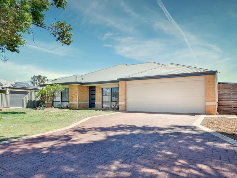 20 Hoffman Way, Byford
