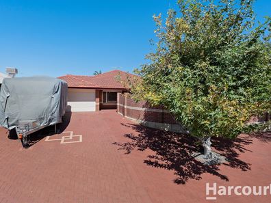 143 Peelwood Parade, Halls Head WA 6210