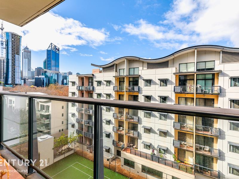 35/128 Mounts Bay Road, Perth