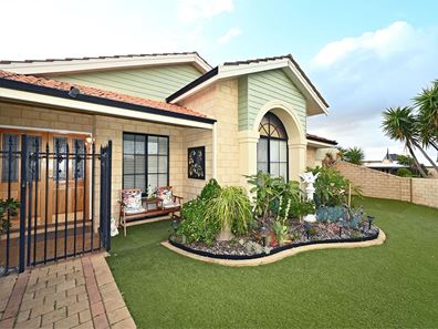 11 Kin Bay Entrance, Mindarie WA 6030