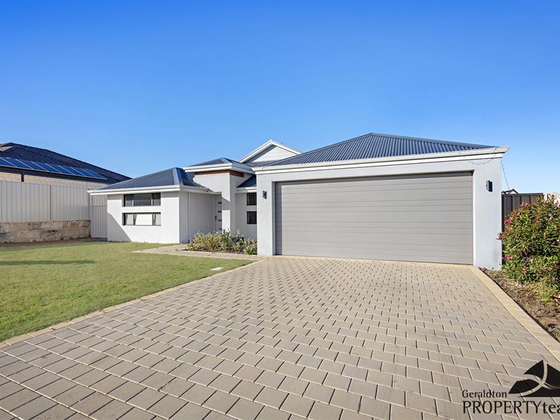38 Reef Boulevard, Drummond Cove