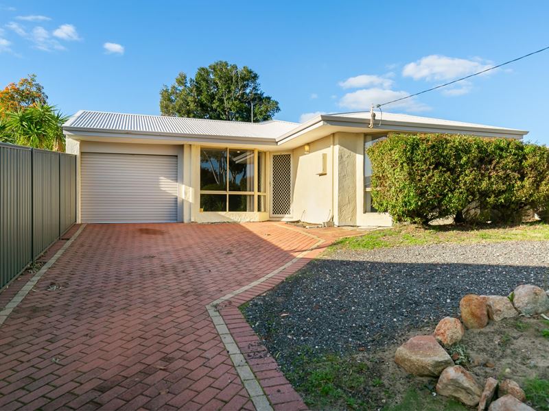 14 Lupin Court, Hocking WA 6065