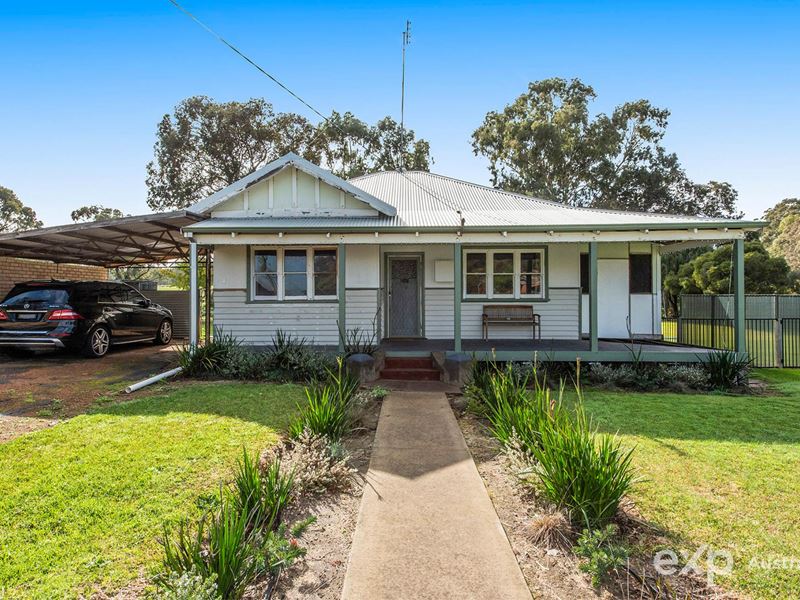 64 Recreation Road, Waroona