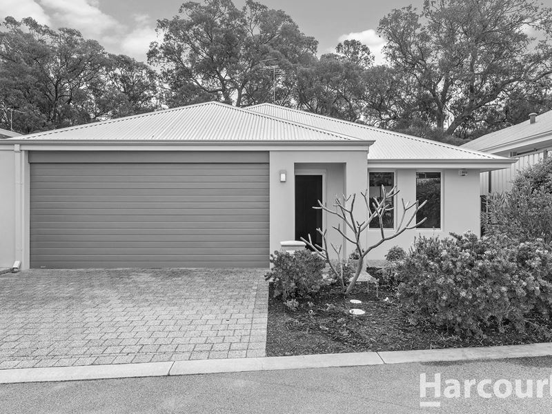16 Galveston Court, Meadow Springs