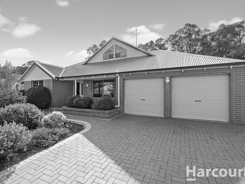 29 Sunningdale Chase, Meadow Springs WA 6210