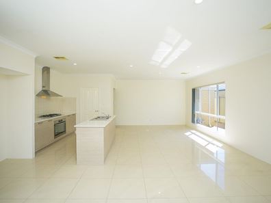 16 Makybe Blvd, Byford WA 6122