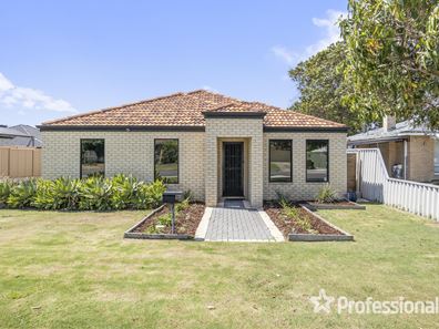 18 Napier Road, Morley WA 6062