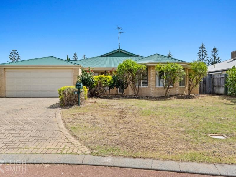 32 Aldenham Heights, Halls Head