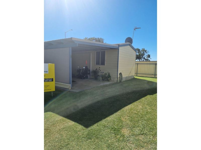 8/50 Waldeck Street, Dongara WA 6525