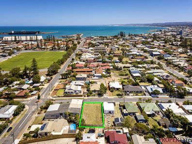 153 Shenton Street, Beachlands WA 6530