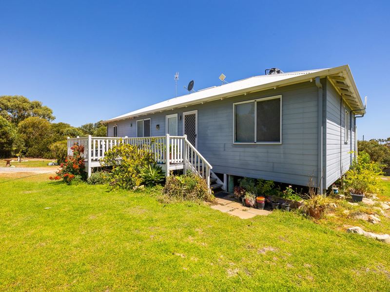 41 WESTERLY WAY, Karakin WA 6044