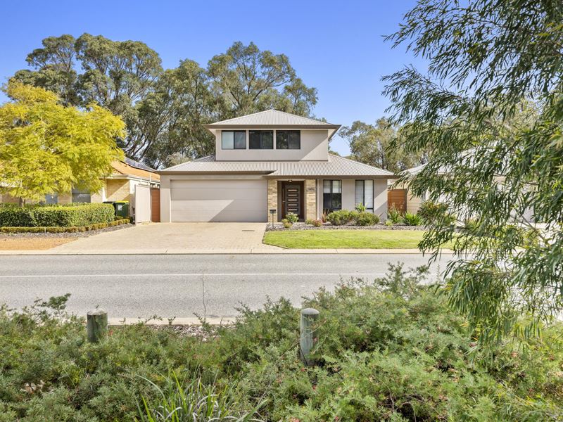20 Willow Brook View, Meadow Springs