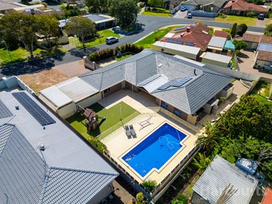 10 Talbot Close, Halls Head WA 6210