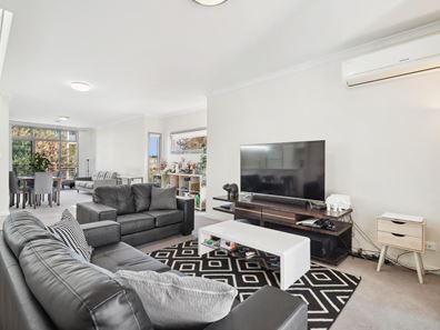 2/35 Malata Crescent, Success WA 6164