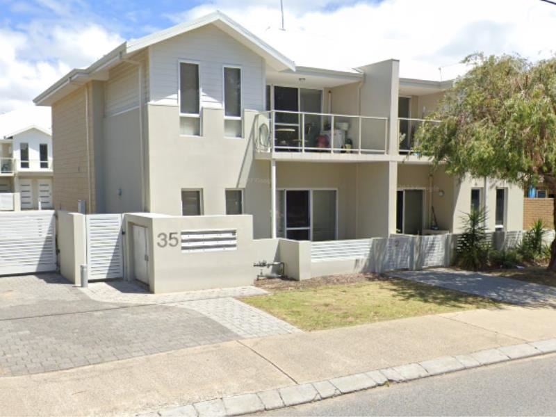 2/35 Tuckey Street, Mandurah