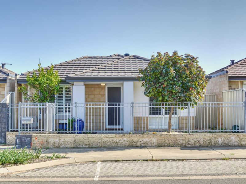 30 Kalli Street, Golden Bay WA 6174