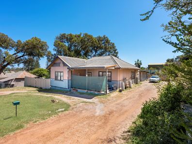 13 Elizabeth Street, Geraldton WA 6530