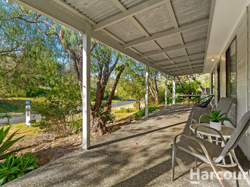 9 Hide-A-Way Vale, Preston Beach WA 6215