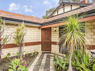 20 Woodhouse Circuit, Canning Vale WA 6155