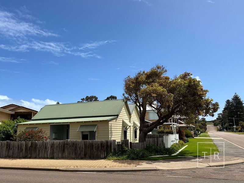 75 The Esplanade, Esperance WA 6450