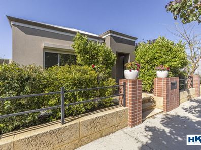 17 Donatti Retreat, Caversham WA 6055