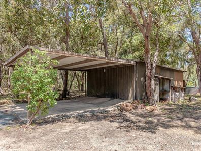 17 Carlisle Road, Kalamunda WA 6076