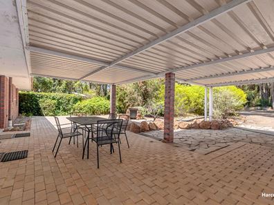 17 Carlisle Road, Kalamunda WA 6076