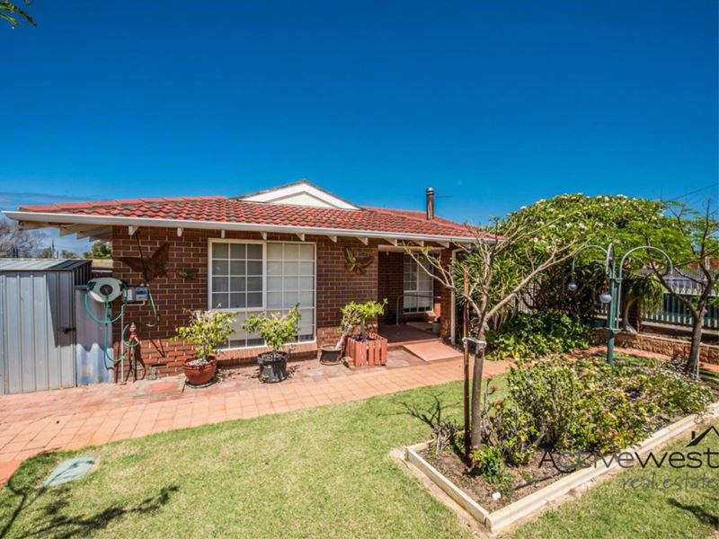 28 Glass Crescent, Mahomets Flats WA 6530