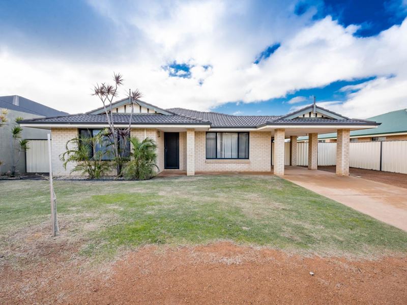 3 Magnolia Wynd, Wandina WA 6530