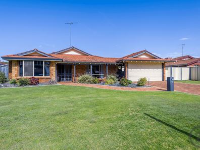 7 Summerlea Avenue, Meadow Springs WA 6210