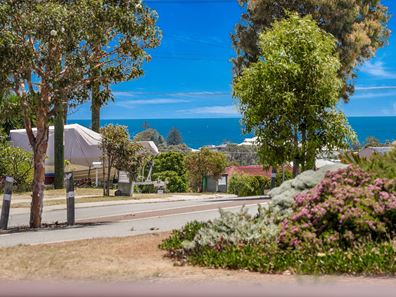 2 Glenbank Crescent, Kallaroo WA 6025