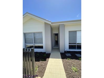 8 Solar Way, Eglinton WA 6034