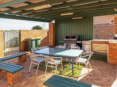 6/36 Nairn St, Leeman WA 6514