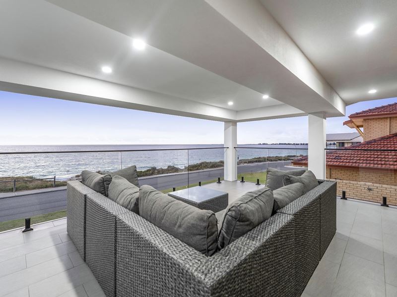 126 Warnbro Beach Road, Waikiki WA 6169