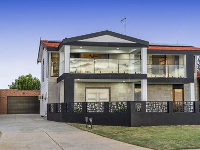 126 Warnbro Beach Road, Waikiki WA 6169